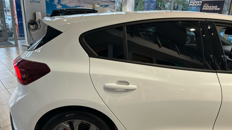 Ford Focus 1.0 EcoBoost Hybrid mHEV 155 ST-Line 5dr Auto Petrol Hatchback